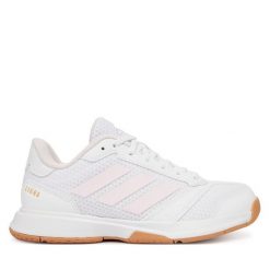 Buty halowe adidas. Białe obuwie sportowe damskie Adidas, bez wzorów, bez zapięcia. Za 269.99 zł.