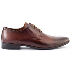 Lukas Buty męskie wizytowe 256 brązowe. Brązowe buty wizytowe męskie bez wzorów, z jeansu, bez obcasa, bez zapięcia. Za 367.89 zł.