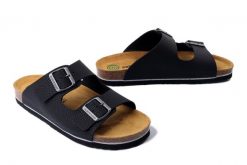 DR. BRINKMANN 600135-01 schwarz, klapki męskie. Czarne klapki męskie Dr. Brinkmann, bez wzorów, bez zapięcia. Za 219.90 zł.