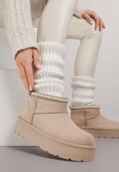 Ciemnobeżowe Śniegowce na Grubej Podeszwie Zdobione Haftem Sewnella. Brązowe śniegowce damskie Born2be, z jeansu, bez zapięcia. Za 69.99 zł.