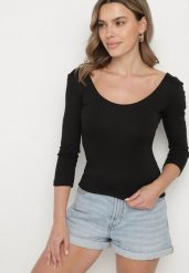 Czarna Bluzka z Wiskozą i Rękawami 3/4 Sopelisa. Czarne bluzki damskie Born2be, l, bez wzorów, z jeansu, klasyczne, bez kołnierzyka, bez ramiączek. Za 69.99 zł.