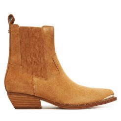 Kowbojki Guess. Brązowe botki damskie Guess, z aplikacjami, bez obcasa, na słupku, bez zapięcia. Za 849.99 zł.