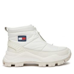 Botki Tommy Jeans. Białe botki damskie Tommy Jeans, bez wzorów, z jeansu, bez obcasa, na płaskiej podeszwie, bez zapięcia. Za 699.99 zł.