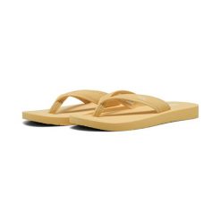 Damskie klapki Sandy PUMA Almost Apricot White Orange. Białe klapki damskie Puma, bez wzorów, z materiału, bez obcasa, bez zapięcia. Za 109.20 zł.