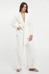 Jeansy damskie z haftem TWINSET. Jeansy damskie Twinset Milano, bez wzorów, z jeansu. Za 1,249.00 zł.