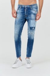 DSQUARED2 Niebieskie jeansy Skater Jean. Niebieskie jeansy męskie Dsquared2, z jeansu. W wyprzedaży za 1,438.51 zł.