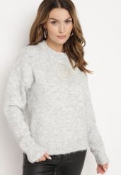 Szary Sweter z Wełną Ozdobiony Haftem Ellannia. Szare swetry nierozpinane damskie Born2be, na zimę, bez wzorów, z wełny, bez kołnierzyka, bez ramiączek. Za 119.99 zł.