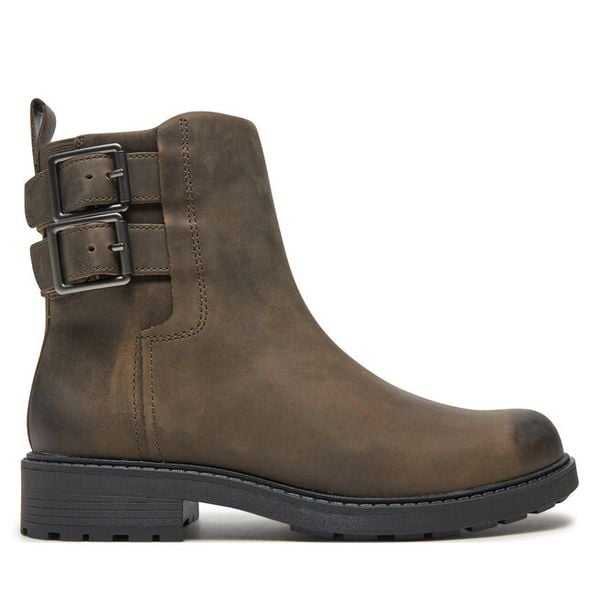 Botki Clarks. Brązowe botki damskie Clarks, bez wzorów, bez obcasa, na płaskiej podeszwie, bez zapięcia. Za 579.99 zł.