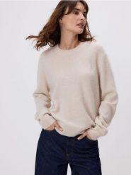 Sweter z wełną i dodatkiem kaszmiru - beżowy. Brązowe swetry nierozpinane damskie Reserved, l, bez wzorów, z kaszmiru, bez kołnierzyka, bez ramiączek. Za 299.99 zł.