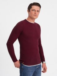 Bawełniany sweter męski z okrągłym dekoltem - bordowy V8 OM-SWSW-0103 - XXL. Czerwone swetry męskie Ombre Clothing, m, bez wzorów, z bawełny, klasyczne, bez kołnierzyka, bez ramiączek. W wyprzedaży za 69.99 zł.