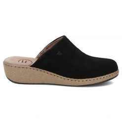 Skórzane klapki na koturnie czarne Filippo DK7567. Czarne klapki damskie Filippo, na lato, bez wzorów, ze skóry, bez obcasa, na koturnie, bez zapięcia. Za 169.99 zł.