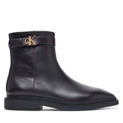Botki Calvin Klein. Brązowe botki damskie Calvin Klein, bez wzorów, bez obcasa, na płaskiej podeszwie, bez zapięcia. Za 749.99 zł.