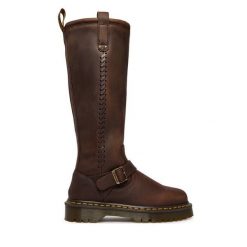 Kozaki Dr. Martens. Brązowe kozaki damskie Dr. Martens, bez wzorów, bez obcasa, na płaskiej podeszwie, bez zapięcia. Za 1,179.00 zł.