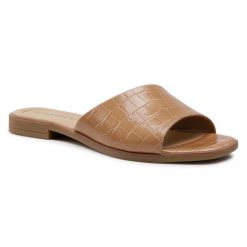 Klapki Lasocki. Brązowe klapki damskie Lasocki, bez wzorów, bez obcasa, bez zapięcia. Za 57.99 zł.