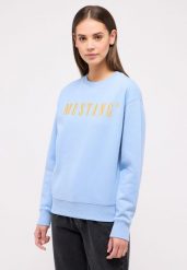 DAMSKA BLUZA MUSTANG LOGO Aberdeen Placid Blue 1014960 5057. Niebieskie bluzy damskie Mustang, l, bez wzorów, bez ramiączek, bez kaptura. Za 139.99 zł.