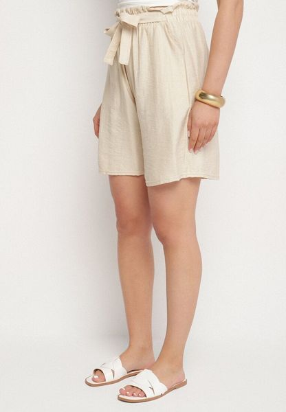 Beżowe Wiskozowe Szorty z Wysokim Stanem i Paskiem Lumovelle. Brązowe szorty damskie Born2be, bez wzorów, z wiskozy, eleganckie, z podwyższonym stanem. Za 39.99 zł.