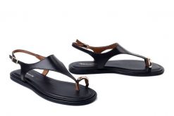 TAMARIS 1-28142-46 003 black, sandały damskie. Czarne sandały damskie Tamaris, bez wzorów, z gumy, bez obcasa, bez zapięcia. Za 220.91 zł.