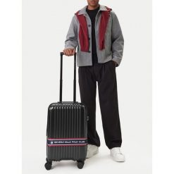 Walizka kabinowa Beverly Hills Polo Club. Czarne walizki damskie Beverly Hills Polo Club, bez wzorów. Za 299.99 zł.