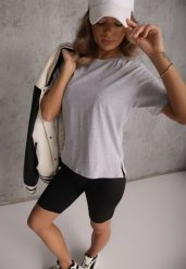 Szary Bawełniany T-shirt Ozdobiony po Bokach Rozcięciami Brinelle. Szare t-shirty damskie Renee, m, bez wzorów, z bawełny, eleganckie, bez kołnierzyka, bez ramiączek. Za 39.99 zł.