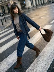 Sweter z golfem - brązowy. Brązowe swetry nierozpinane damskie Sinsay, l, bez wzorów, bez kołnierzyka, bez ramiączek. Za 39.99 zł.