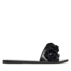 Klapki Melissa. Czarne klapki damskie Melissa, bez wzorów, bez obcasa, bez zapięcia. Za 219.99 zł.