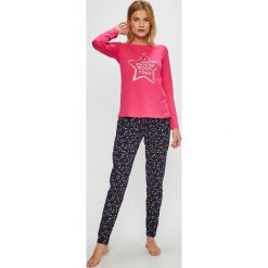 Henderson Ladies - Piżama. Czerwone piżamy damskie Henderson Ladies, bez wzorów, z bawełny, bez ramiączek. W wyprzedaży za 69.90 zł.