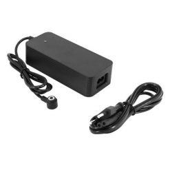 Ładowarka akumulatorów do skuterów P2R Xiaomi Mi4 Pro 41v 2a. Czarne powerbanki SELECTION P2R. Za 184.67 zł.