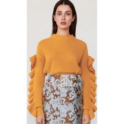 Sweter z dekoracyjnymi falbanami - Żółty. Żółte swetry nierozpinane damskie Reserved, l, bez wzorów, bez kołnierzyka, bez ramiączek. Za 199.99 zł.