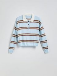 Sweter polo w paski - jasnoniebieski. Niebieskie swetry nierozpinane damskie Reserved, l, bez wzorów, z dzianiny, bez kołnierzyka, bez ramiączek. W wyprzedaży za 49.99 zł.
