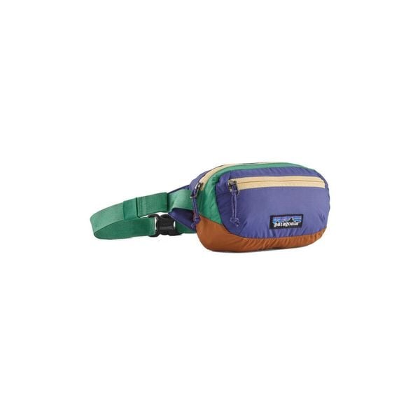 Nerka turystyczna Terravia Mini Hip Pack. Brązowe saszetki i nerki męskie Patagonia, bez wzorów. Za 179.99 zł.