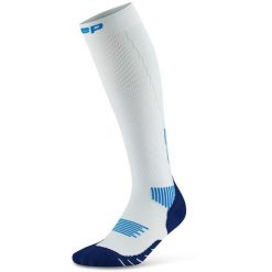 Męskie długie skarpety kompresyjne sportowe Core Run wysokie CEP. Czerwone buty sportowe męskie CEP, bez wzorów, z elastanu. Za 199.00 zł.