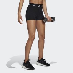 Szorty Sportowe Damskie Adidas Techfit. Zielone obuwie sportowe damskie Adidas, bez wzorów, z materiału, bez zapięcia, na fitness i siłownię, techfit (adidas). Za 103.00 zł.