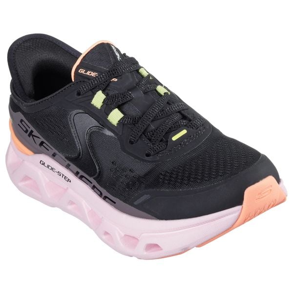 Buty sportowe Skechers Slip-ins Glide Step Altus. Czarne obuwie sportowe damskie Skechers, bez wzorów, z syntetyku, bez zapięcia. Za 489.57 zł.