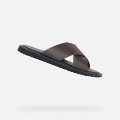 Sandały Geox Erice. Brązowe sandały męskie Geox, na lato, bez wzorów, ze skóry, bez zapięcia. Za 348.00 zł.