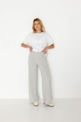 SPODNIE JESS SZARY MELANŻ XS - Flawless. Szare spodnie dresowe damskie Flawless, bez wzorów, z gumy, biznesowe, długie. Za 319.00 zł.