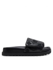 Guess Klapki FLJFA2ELE19 Czarny. Czarne klapki damskie Guess, z aplikacjami, ze skóry, bez obcasa, bez zapięcia. Za 299.99 zł.