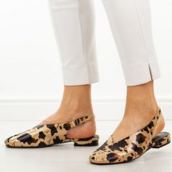 Brązowe baleriny damskie Potocki 20335. Brązowe czółenka damskie POTOCKI, na jesień, bez wzorów, z jeansu, biznesowe, bez obcasa, na obcasie, bez zapięcia. Za 149.00 zł.