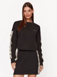 Guess Bluza V3BQ16 KB3P2 Czarny Regular Fit. Czarne bluzy damskie Guess, xxs, z aplikacjami, z syntetyku, bez ramiączek, bez kaptura. Za 249.99 zł.