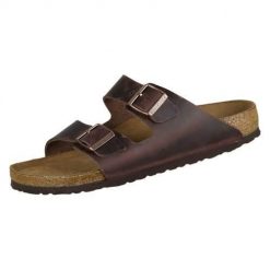 Klapki unisex Birkenstock Arizona WB. Brązowe klapki damskie Birkenstock, bez wzorów, z materiału, bez zapięcia. Za 449.00 zł.