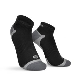 Krótkie skarpety turystyczno-trekkingowe unisex Loerie. Czarne skarpetki damskie SIROKO, bez wzorów. W wyprzedaży za 46.95 zł.