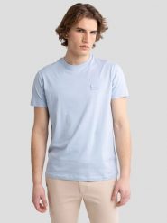 Koszulka męska z naszywką na piersi błękitna Arriser 400. Niebieskie t-shirty męskie BIG STAR, l, z aplikacjami, z dzianiny, bez kołnierzyka, bez ramiączek. W wyprzedaży za 79.99 zł.