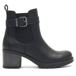 Botki Clara Barson. Czarne botki damskie Clara Barson, bez wzorów, bez obcasa, na słupku, bez zapięcia. Za 159.99 zł.