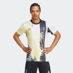 Koszulka piłkarska treningowa ADIDAS Juventus 24/25. Bluzki damskie Adidas, m, bez wzorów, sportowe, bez kołnierzyka, bez ramiączek. W wyprzedaży za 249.99 zł.