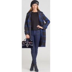 PŁASZCZ ARMANI EXCHANGE W KRATĘ. Czarne płaszcze damskie Armani Exchange, l, z aplikacjami, bez kołnierzyka, bez kaptura. Za 734.50 zł.