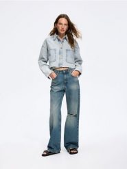 Jeansy straight z przetarciami - granatowy. Niebieskie jeansy damskie Reserved, bez wzorów, z bawełny. Za 149.99 zł.