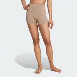Krótkie legginsy All-Me Sculpt Booty. Brązowe legginsy damskie Adidas, bez wzorów. W wyprzedaży za 89.55 zł.