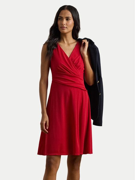 LAUREN RALPH LAUREN Sukienka koktajlowa 250865006023 Czerwony Regular Fit. Czerwone sukienki damskie Lauren Ralph Lauren, bez wzorów, z syntetyku, wizytowe, bez kołnierzyka, bez ramiączek. Za 759.99 zł.