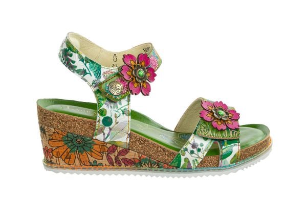 Sandały Laura Vita Bonito 13 Vert 202048, Zielony, Skóra naturalna - 40. Zielone sandały damskie Laura Vita, z aplikacjami, z materiału, bez obcasa, na koturnie, bez zapięcia. W wyprzedaży za 224.10 zł.