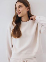 Bluza z dodatkiem modalu - beżowy. Brązowe bluzy damskie Reserved, l, bez wzorów, z dzianiny, bez ramiączek, bez kaptura. W wyprzedaży za 79.99 zł.