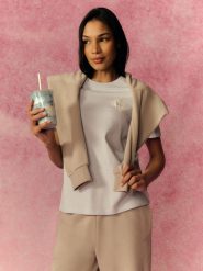 4F T-shirt relaxed z nadrukiem damski - niebieski XS. Niebieskie t-shirty damskie 4F, xs, bez wzorów, z bawełny, bez kołnierzyka, bez ramiączek. Za 69.99 zł.